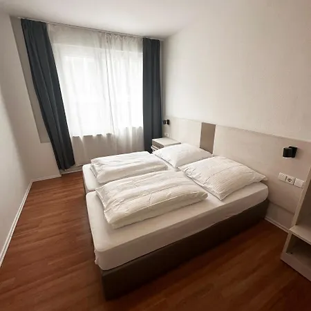 Benztown Gaestehaus *