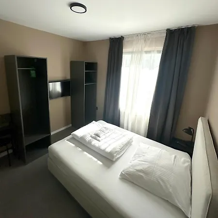 Отель Benztown Gaestehaus