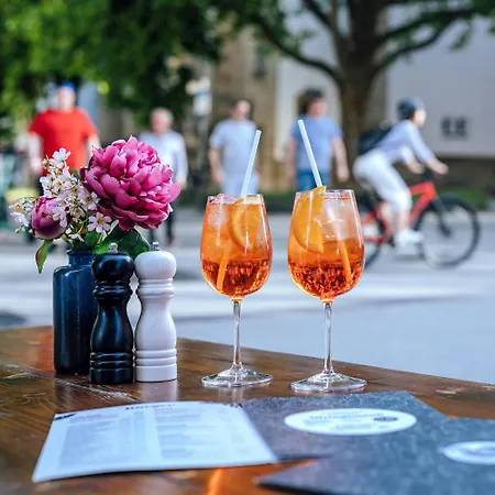 Benztown Gaestehaus Hotel